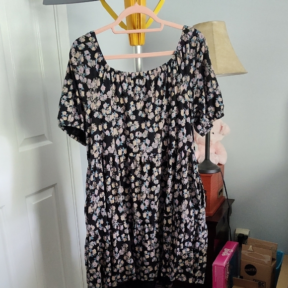 True Craft Black Floral Dress - Picture 7 of 7